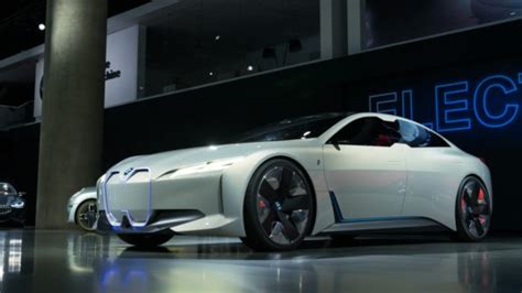 B­M­W­ ­i­4­­ü­n­ ­Ç­i­f­t­ ­E­l­e­k­t­r­i­k­ ­M­o­t­o­r­u­n­a­ ­S­a­h­i­p­ ­B­i­r­ ­V­e­r­s­i­y­o­n­u­ ­B­u­l­u­n­a­c­a­k­